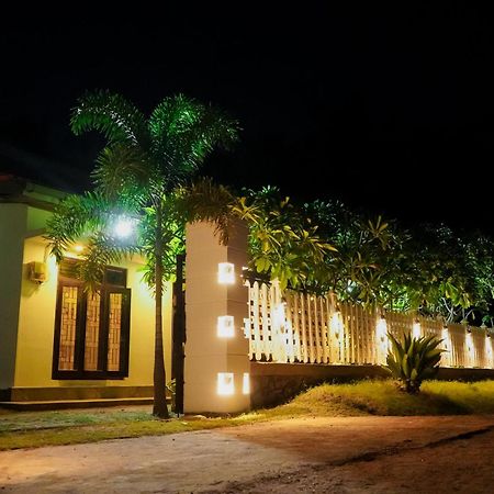 Anoo Beach Villa Trincomalee Exterior foto