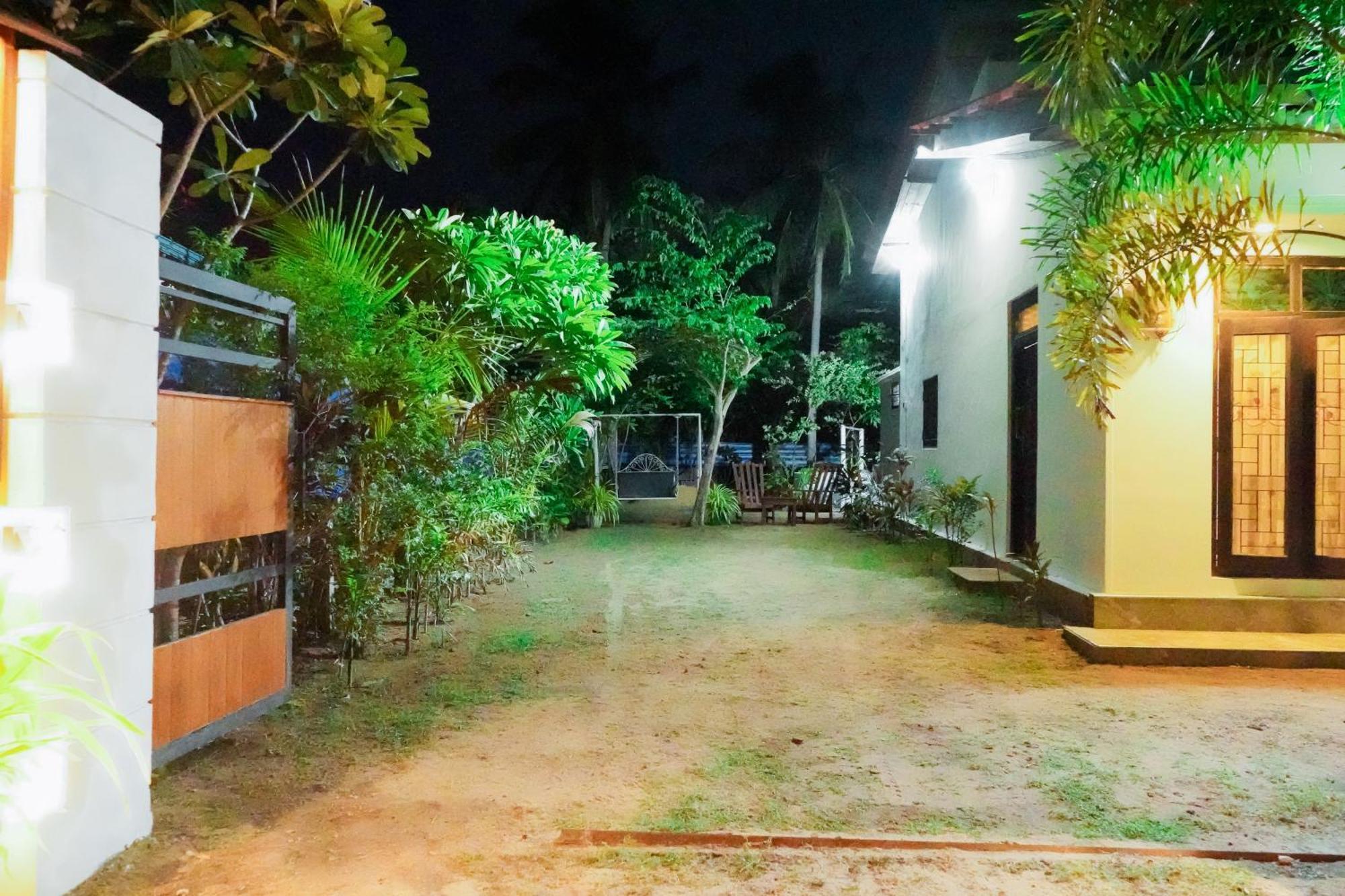 Anoo Beach Villa Trincomalee Exterior foto